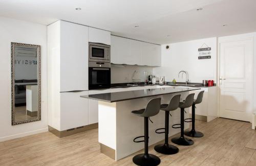 Villefranche-sur-Mer House | Modern House in the center of Villefranche sur Mer