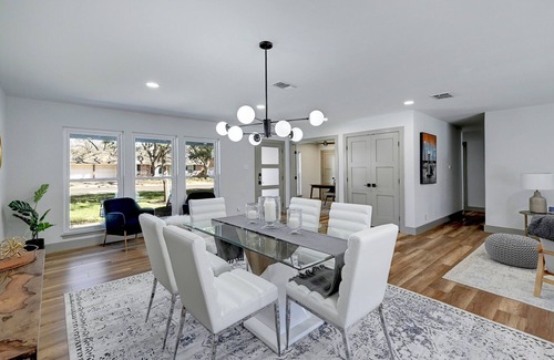 North Austin Civic Association House | Modern House Getaway Close to Q2 Stadium and the Domain