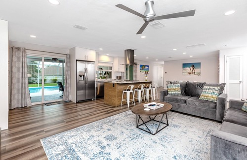 Tarpon Springs House | Modern House, Heated Pool, Fenced, Beaches, Relax