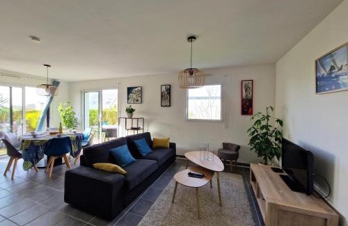 Carantec House | Modern house near the coast