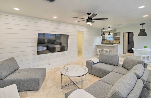 Quail Valley House | Modern House w/ Fireplace, Walk to Fishing!
