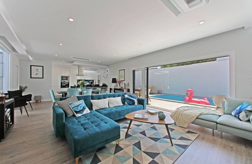 Seixal Villa | Modern House w/Private Heated Pool, Interior garden & Parking - Casa do Sul