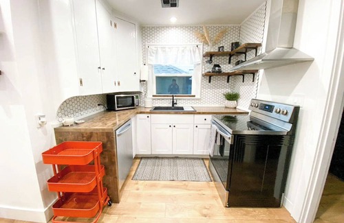 Grants Pass House | Modern House, Walk To Historic Downtown!