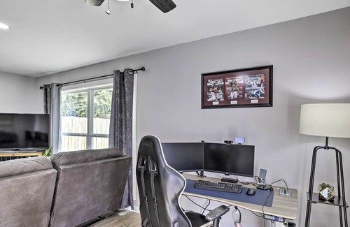 Garden Oaks House | Modern Houston Duplex < 9 Mi to The Galleria!