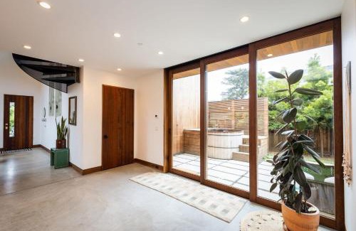 Montara House | Modern indoor-outdoor living wHot Tub Walk to Beaches & Mountain Trails