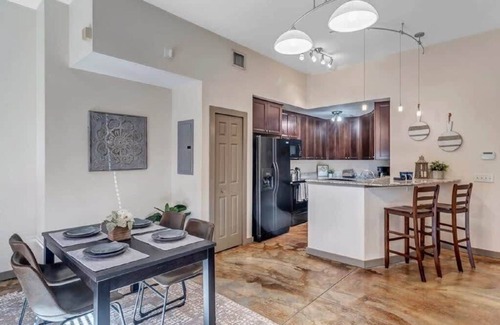 Springfield House | Modern, Insta-Worthy 2B Townhome in Springfield!