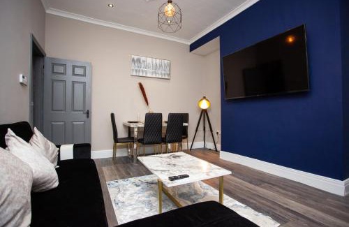 Westoe Apartment | Modern Interior Spacious Four Bedroom Apartment