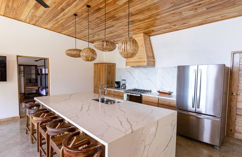 San Juan del Sur House | Modern Jungle Retreat - Great Surf, AC, Hot Water