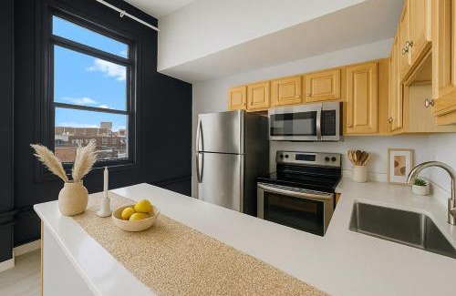 Downtown Cleveland Apartment | Modern King Loft Playhouse Sq & CSU