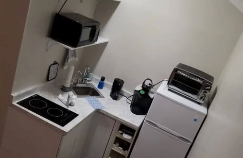 Marietta Apartment | Modern King Studio Apt w/Private Entrance