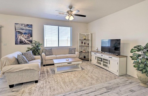 Kingman House | Modern Kingman Vacation Rental, 5 Mi to Dtwn!
