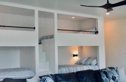 Kingsland House | Modern Kingsland Home with River Access & Kayaks home