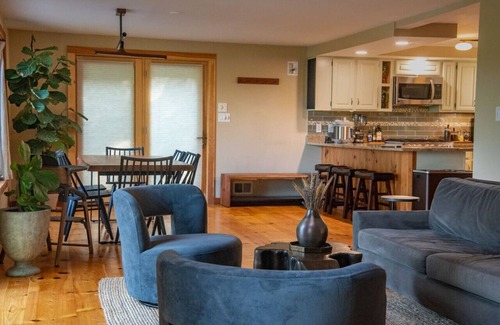 Pine River Pond House | Modern Lakefront Cabin (Pet Friendly, King Beds)