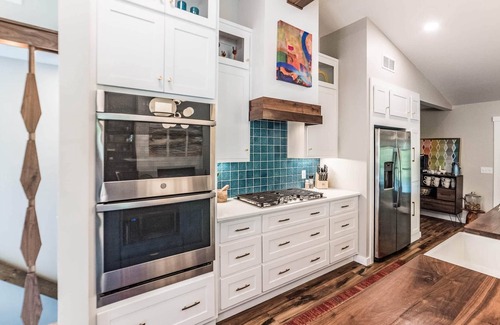 Scottsboro House | Modern Lakefront Home on Lake Guntersville
