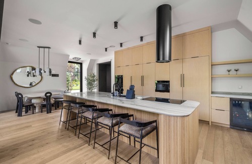 Reed Creek House | Modern Lakefront Retreat - Luxury Design, Family-Friendly, Dock & Fire Pit