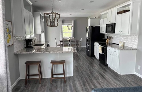 Unionville Cabin | Modern Lakehouse: Dock, Hot Tub, Firepit, Playset