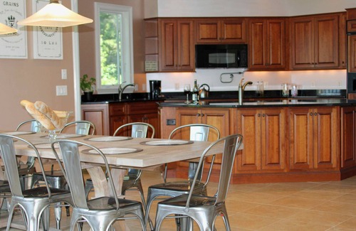 Belfast House | Modern & Large Oceanfront Home Close To Downtown And Amenities