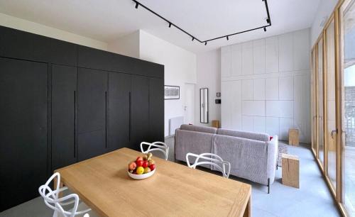 Montreuil Apartment | Modern Loft in Paris Montreuil