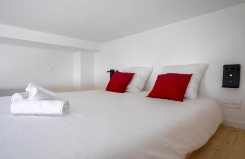 Montreuil Apartment | Modern Loft in Paris Montreuil