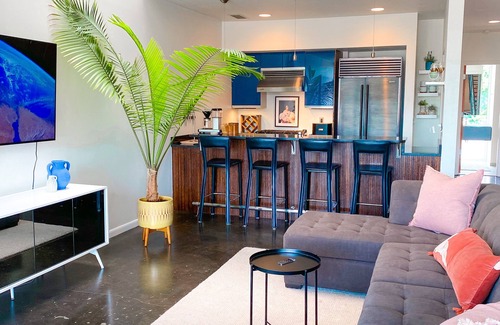 South Main Historic District Condo | Modern Loft in South Main Arts District