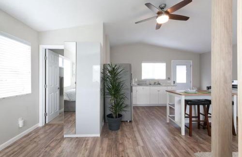 North Park Apartment | Modern Loft Retreat - North Park San Diego