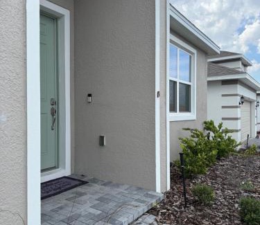 Haines City Villa | Modern Lux 3BR Home Near Disney and Lego Land!