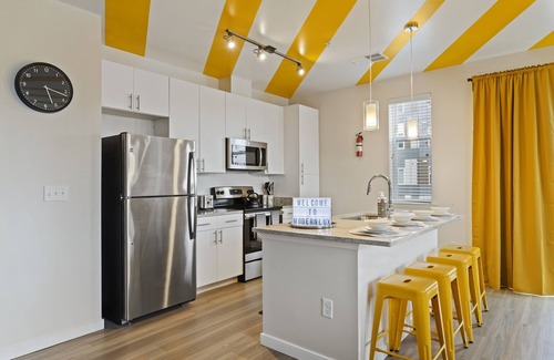 Downtown Baltimore Apartment | Modern Lux Suites