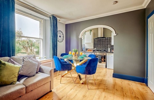 Bristol Apartment | Modern Luxe Flat + Parking