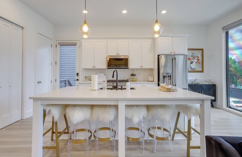 Waleska Villa | Modern & Luxe Lake Arrowhead Villa Near Marina!