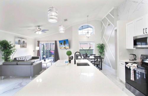 Westridge Villa | Modern Luxe Vacation, close 2 Disney, Heated Pool