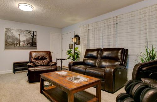 Vancouver House | Modern Luxuries in a Quiet Convenient Location