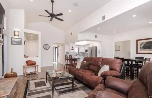 Borrego Springs House | Modern, Luxurious Home on Rams Hill Golf Course