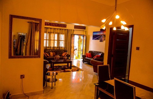 Kampala Apartment | MODERN LUXURIOUS 2BEDS HOUSE IN KAMPALA CITY CTR