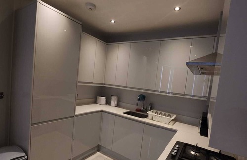 Dudden Hill Apartment | Modern Luxury 2 Bed & 2 Bathrooms, Dollis Hill