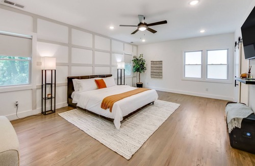 Collier Heights House | Modern Luxury Getaway