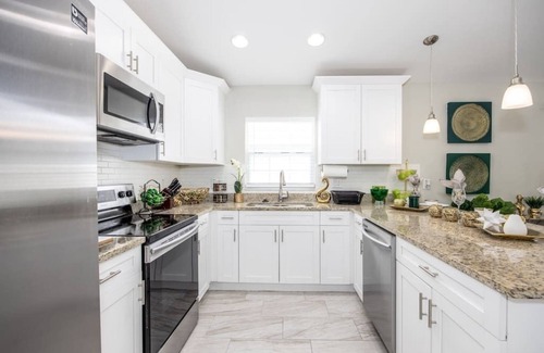 University House | Modern Luxury Home Located in Tampa!