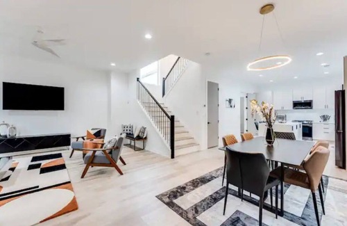Pittsburgh House | Modern Luxury In The City at Havilah Estates