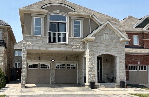 Halton Regional Municipality Apartment | Modern luxury living in Milton