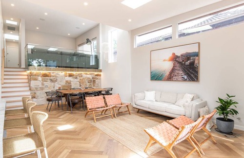 Randwick House | Modern Luxury Minutes From Coogee Beach