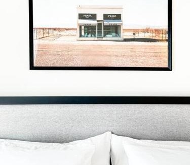 Rogers House | Modern luxury near AMP/Greenway/Biketrail/Pool/Gym