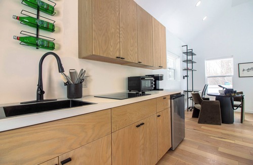 South Haven Cabin | Modern Luxury Tiny Home - Walk to the Beach!
