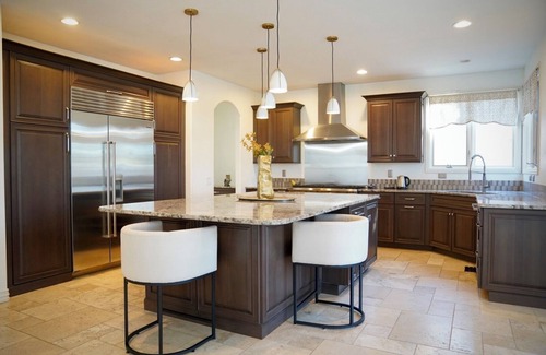 Hampden South House | Modern Luxury in Denver-close to Downtown, Red Rocks. Ski Resort<2hrs away.