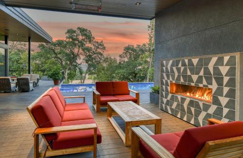 Sonoma Villa | Modern Luxury Villa At Base Of Sonoma Mountain- Includes Wine Tasting Passport