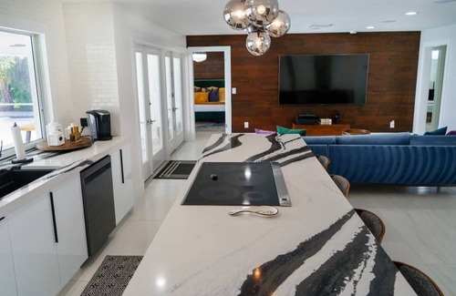 Caloosahatchee Villa | Modern Luxury Villa Gorgeous Views!