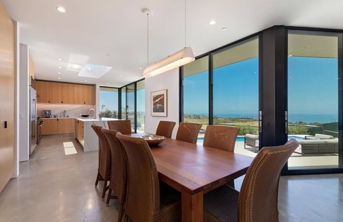 Western Malibu House | Modern Malibu Home with Amazing Views, Salt Water Pool & Gourmet Kitchen
