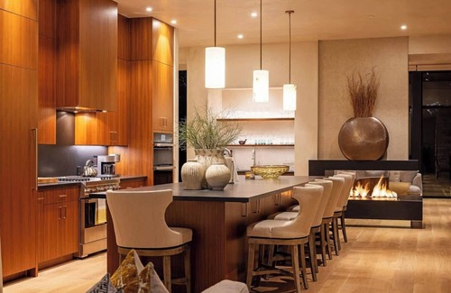 Del Monte Forest House | Modern Masterpiece on Poppy Hills Golfs Course with Pool, Putting Green, Guest House
