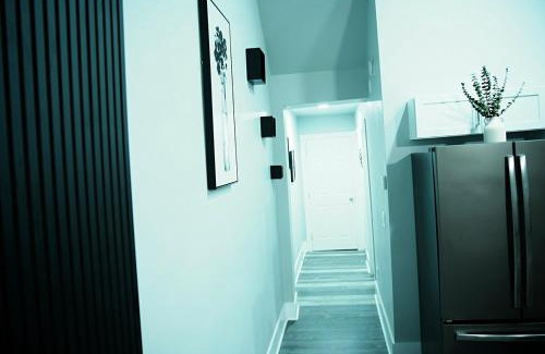 Reading Apartment | Modern Minimalist Home in the heart of Reading
