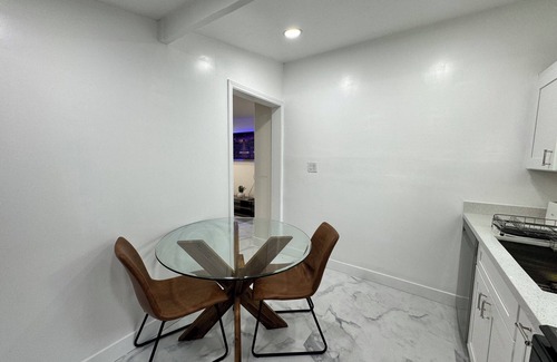 Northside Apartment | Modern Minimalist Home