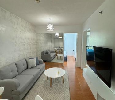 Moonwalk Apartment | Modern Minimalist Luxe Retreat 2 Bedroom with parking