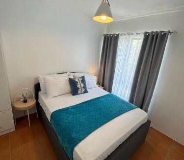 Moonwalk Apartment | Modern Minimalist Luxe Retreat 2 Bedroom with parking